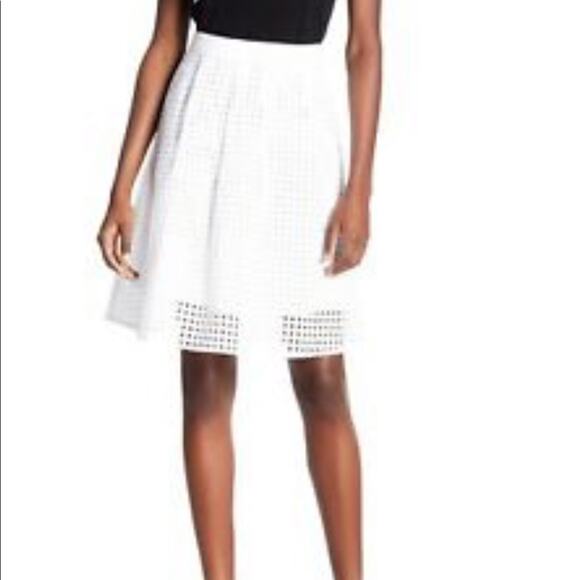 NWT Three Dots White Eyelet Pleated A-line Skirt Sz M - Picture 1 of 5